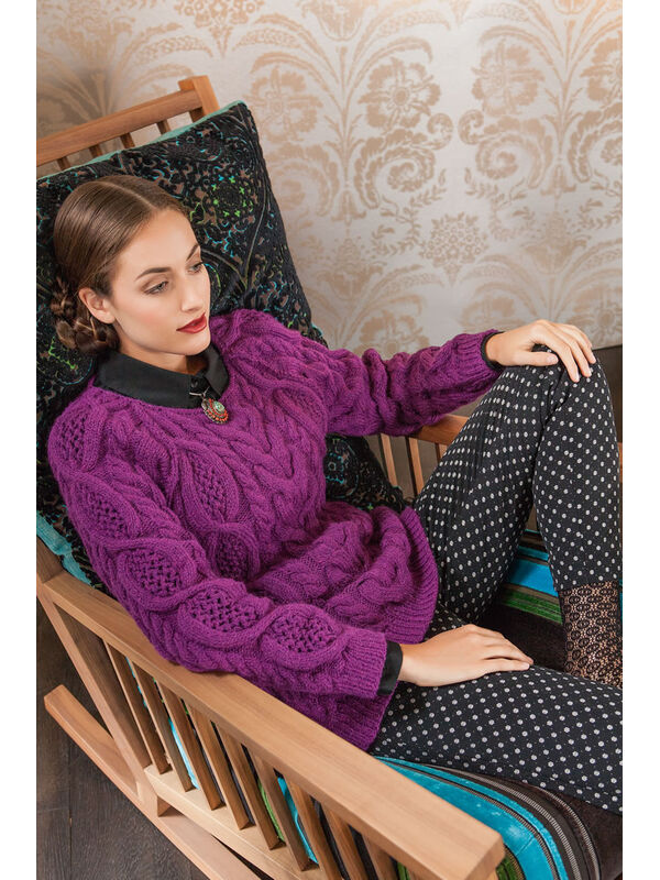 Lana Grossa ПУЛОВЕР С РУКАВОМ «РЕГЛАН» И АЖУРНЫМИ КОСАМИ Alta Moda Alpaca