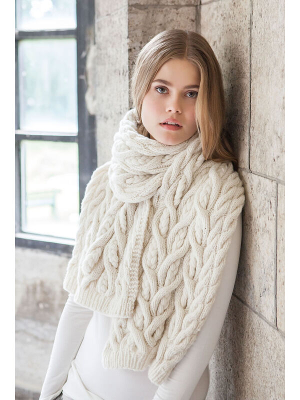Lana Grossa ШАРФ, СВЯЗАННЫЙ УЗОРОМ С КОСАМИ Alta Moda Cashmere 16