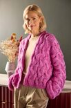 Lana Grossa ЖАКЕТ, СВЯЗАННЫЙ РЕЗИНКОЙ СО СМЕЩЕННЫМИ КОСАМИ Natural Alpaca Pelo