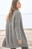 Lana Grossa ЖАКЕТ, СВЯЗАННЫЙ ЖЕМЧУЖНЫМ УЗОРОМ С ДОРОЖКАМИ ИЗ КОС Lala Berlin Lovely Cotton