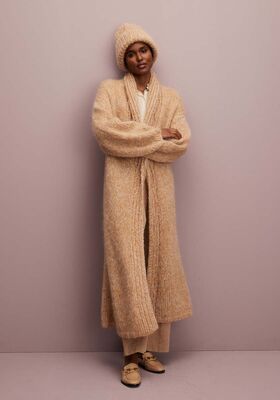 ПАЛЬТО C ВОРОТНИКОМ ШАЛЬКОЙ, СВЯЗАННОЕ ЛИЦЕВОЙ ГЛАДЬЮ Brigitte No. 3 & Mohair Moda  от Lana Grossa