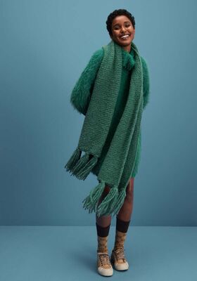 ШАРФ, СВЯЗАННЫЙ ПЛАТОЧНОЙ ВЯЗКОЙ Royal Alpaca от Lana Grossa