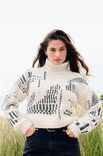 Lana Grossa СВИТЕР С ВЫШИВКОЙ, СВЯЗАННЫЙ РАЗНЫМИ УЗОРАМИ Ecopuno Chunky & Cool Merino Big