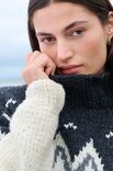 Lana Grossa СВИТЕР, СВЯЗАННЫЙ ЛИЦЕВОЙ ГЛАДЬЮ ЖАККАРДОВЫМИ УЗОРАМИ Lala Berlin Lovely Cotton