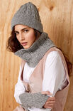 Lana Grossa ШАПКА С КОСАМИ Cashmere 16 Fine