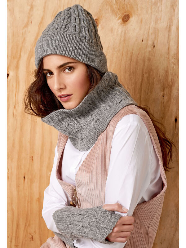 Lana Grossa ШАПКА С КОСАМИ Cashmere 16 Fine