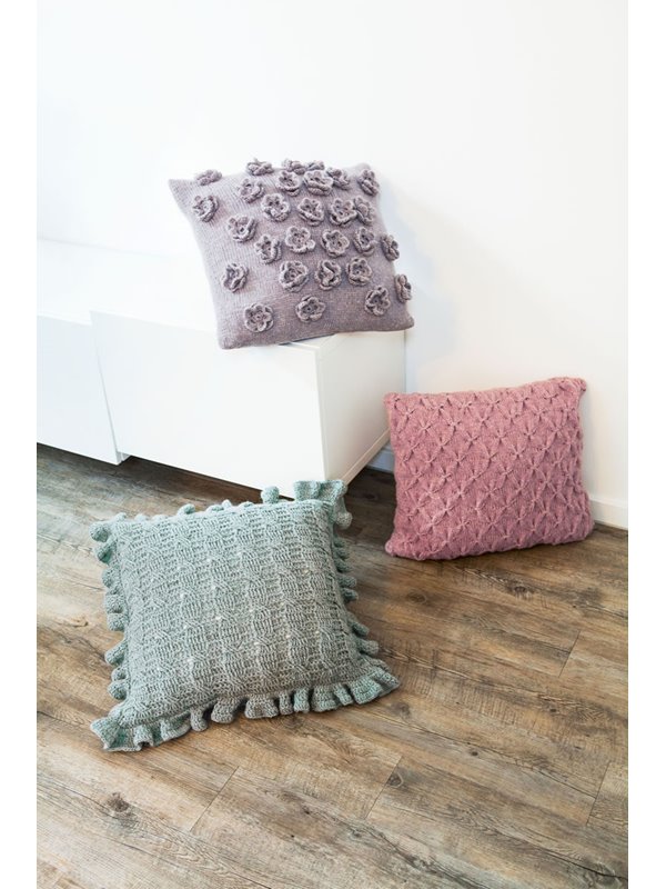 Lana Grossa ЧЕХОЛ НА ПОДУШКУ, СВЯЗАННЫЙ СНОПИКАМИ Alta Moda Alpaca