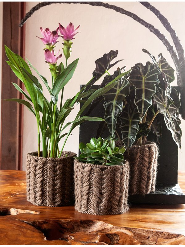 Lana Grossa ТРИ ЧЕХЛА-КАШПО, СВЯЗАННЫХ УЗОРОМ С КОСАМИ Feltro