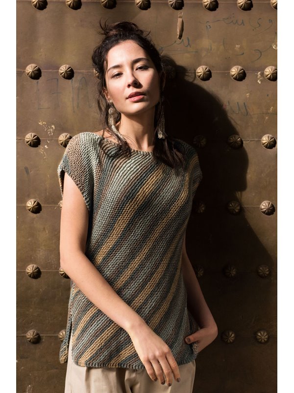 Lana Grossa ТОП, СВЯЗАННЫЙ ИЗНАНОЧНОЙ ПЛАТОЧНОЙ ВЯЗКОЙ В НАКЛОННОМ НАПРАВЛЕНИИ Linarte Color