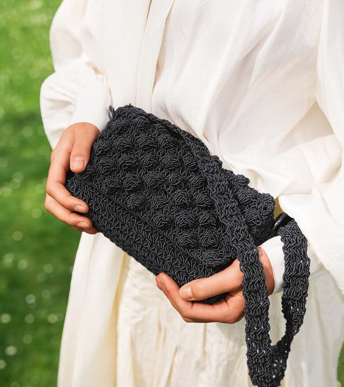 Lana Grossa HANDTAS MET DEKSEL MET NOPPEN The Core