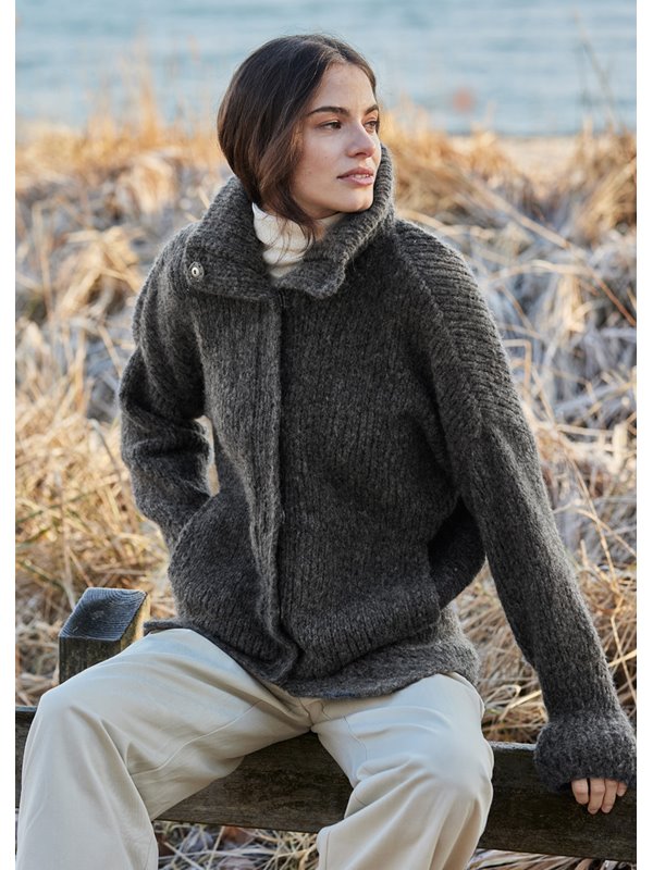 Lana Grossa ЖАКЕТ С ВОРОТНИКОМ-СТОЙКОЙ Alpaca Moda