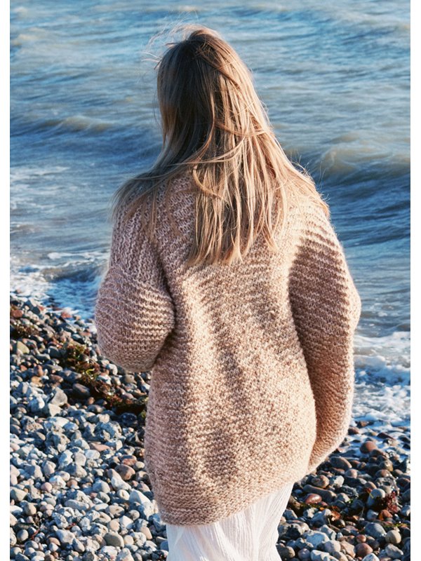 Lana Grossa КАРДИГАН, СВЯЗАННЫЙ ПЛАТОЧНОЙ ВЯЗКОЙ Natural Alpaca Pelo